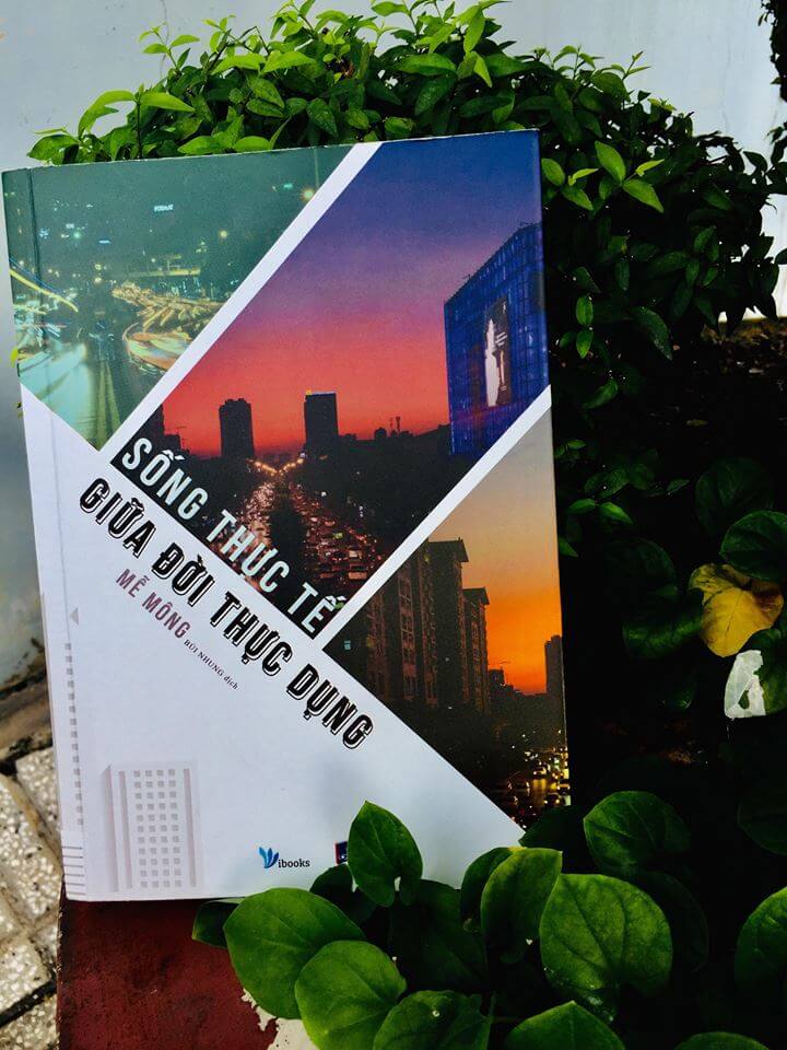 sống thực tế giữa đời thực dụng