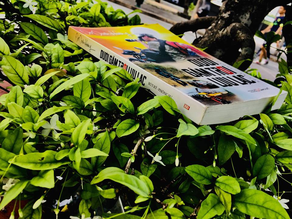 dưới gầm trời lưu lạc