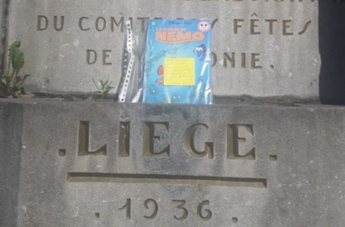 Người Bỉ 'săn' sách thay vì Pokemon